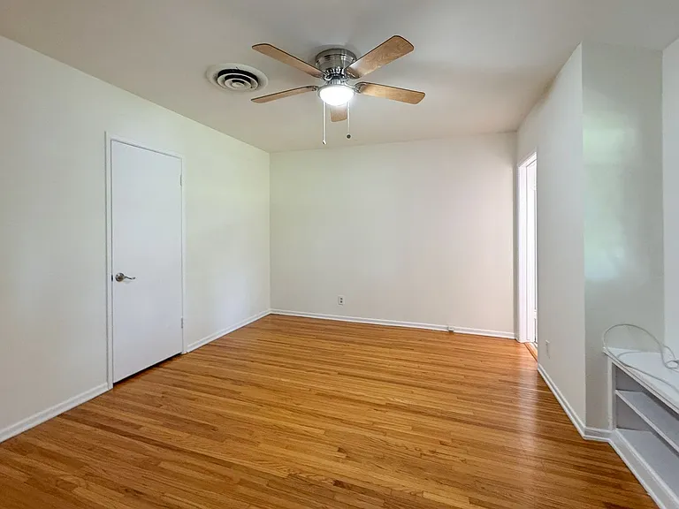 6941 McLennan Ave — Photo 12
