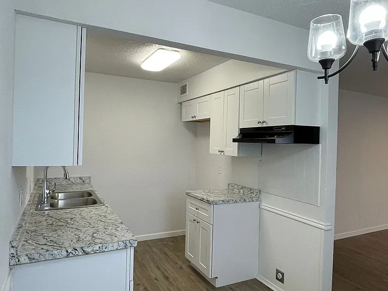 Fortune Square Apartments — Photo 12