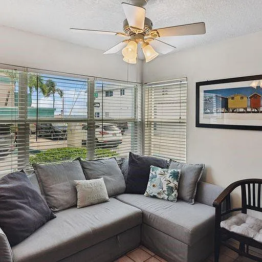 301 Van Buren St #101D — Photo 4