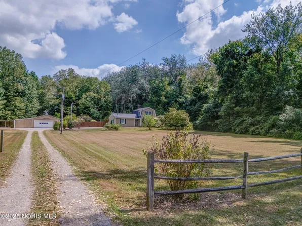 U266 County Road 2, Liberty Center, OH 43532