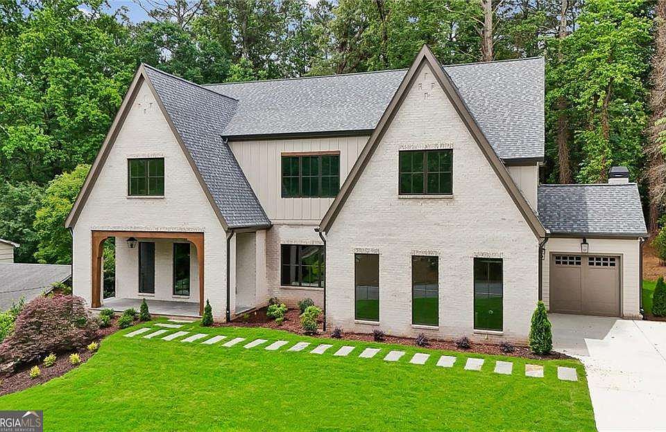 1st image of 680 Edgewater Trl