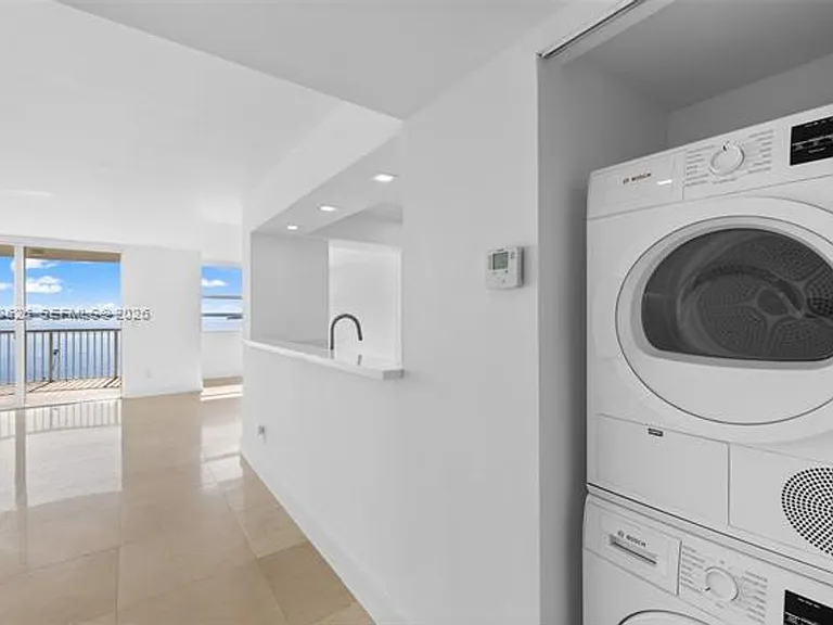 1420 Brickell Bay Dr #CU-1001A — Photo 18
