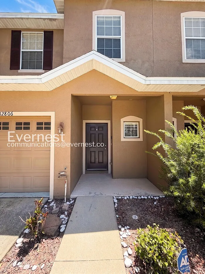 3 bed, 2.5 bath, 1513 sqft, $2,195 — Photo 3