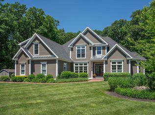 9 Garrett Rd, Canton, CT 06019