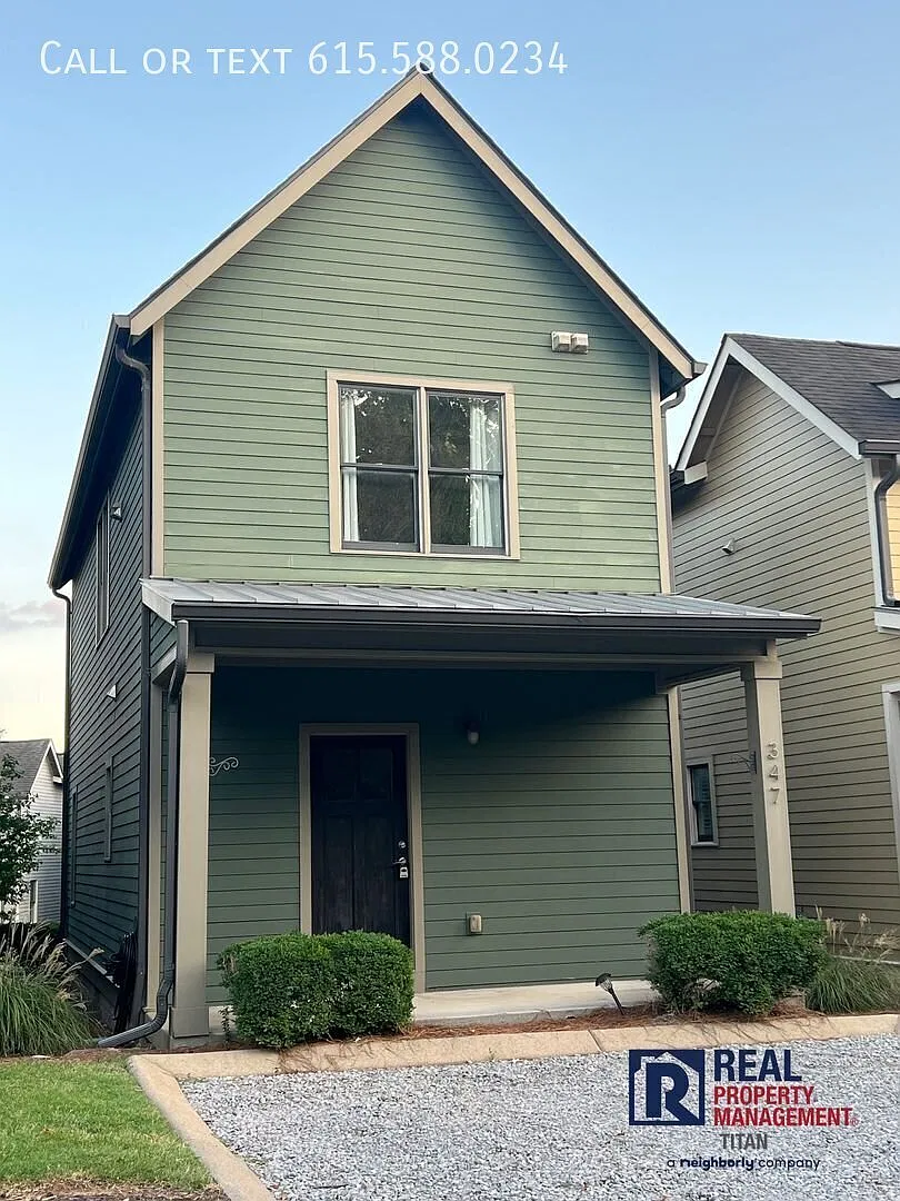 2 BR/2.5BA Retreat in Nashville's Sylvan Park — Photo 3