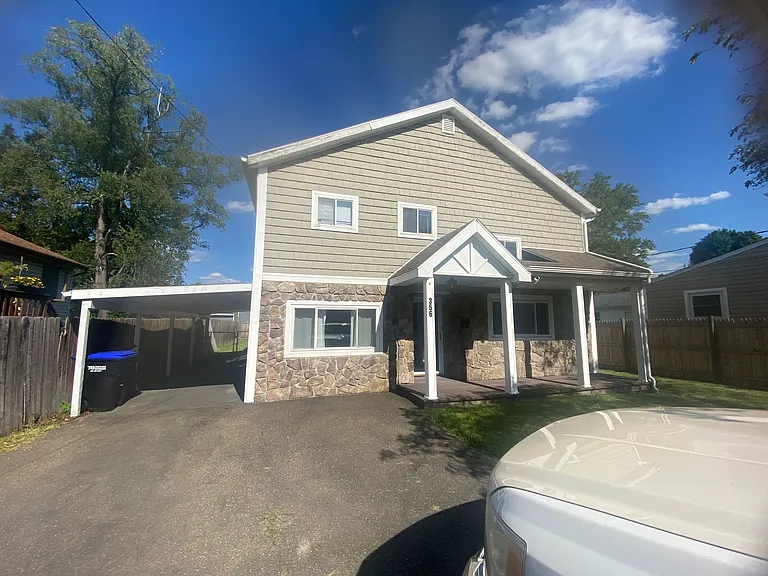 356 Oak St — Photo 16