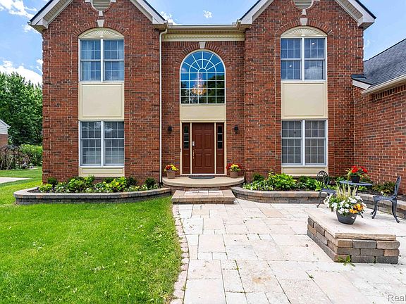 3rd image of 25035 Samoset Ct