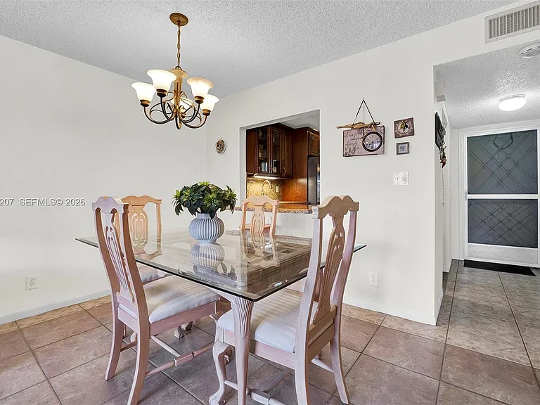 410 SE 2nd St #220 — Photo 6