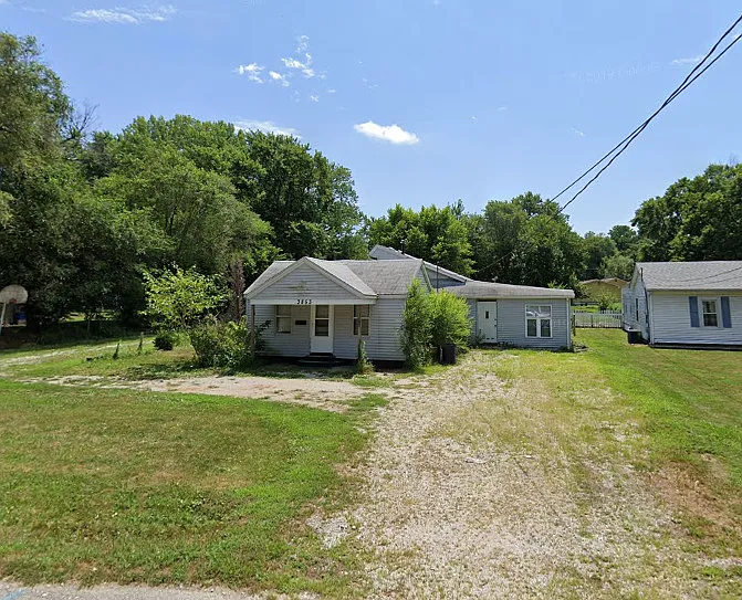 3853 E Hickory St photo 1