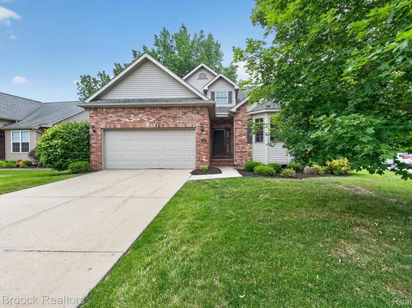 13141 Harbor Landings Dr #76, Fenton, MI 48430