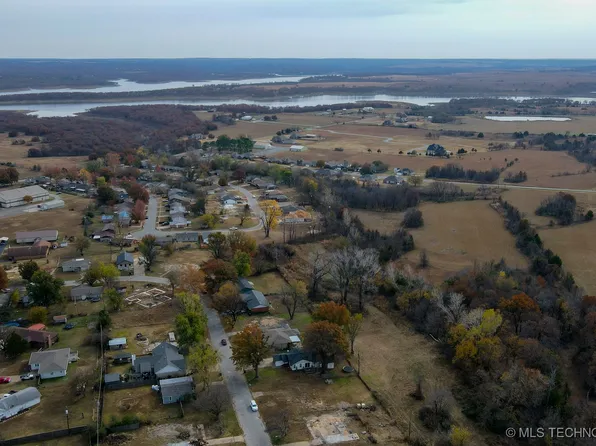 148 Greenbriar Cir, Mannford, OK 74044