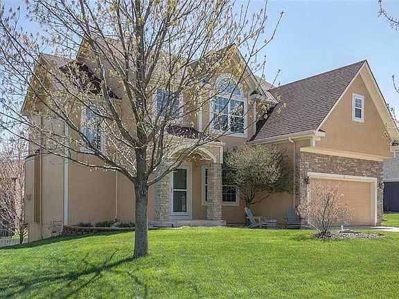 2nd image of 4515 N 122nd St