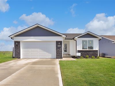 3201 Brook Landing Ct, Des Moines, IA, 50317