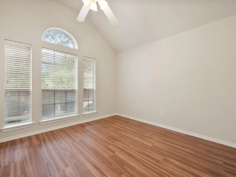 6103 Sea Island Trl — Photo 16