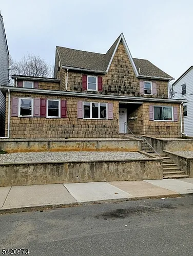 189 Washington St Photo 1