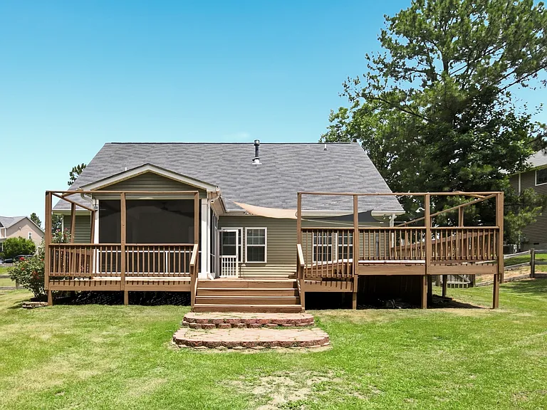 657 Equestrian Way — Photo 43
