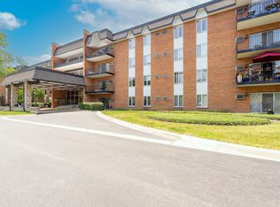 4225 Saratoga Ave APT 315B, Downers Grove, IL 60515