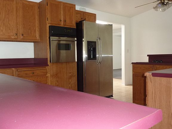 3rd image of 8980 Earhart St
