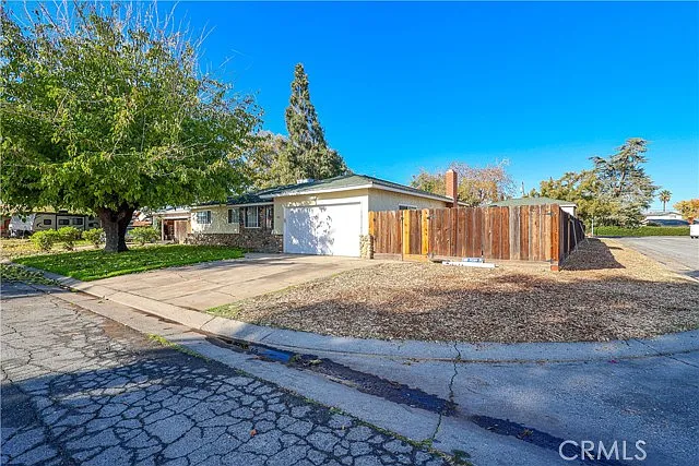 1431 Fair Oaks Ct photo 1