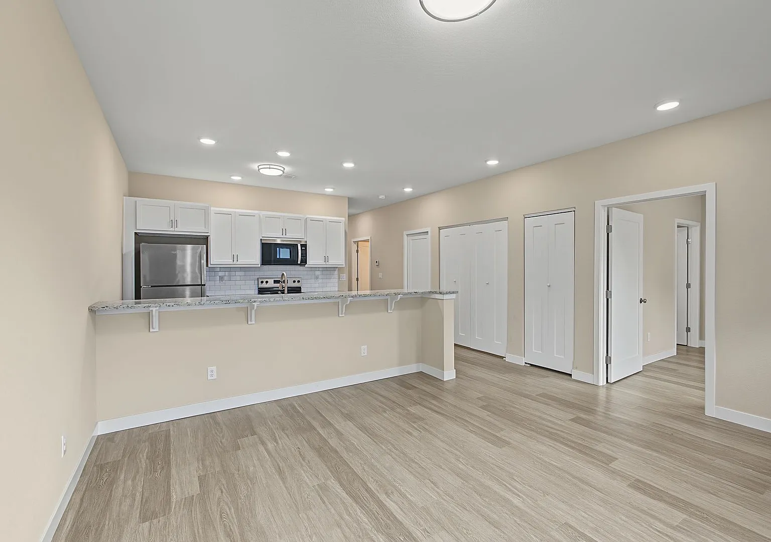 2br/2ba Townhomes Modern Living With Garage | Now Leasing In Tuscola — Photo 3