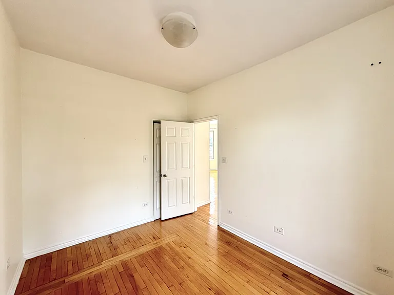 2537 N Kildare Ave #4 — Photo 12