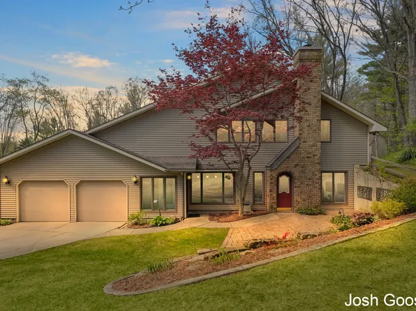 5742 Timber Cyn NE, Belmont, MI 49306