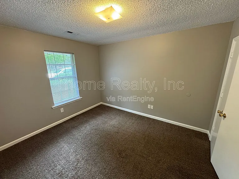 2260 Sherwood Ave #E — Photo 16