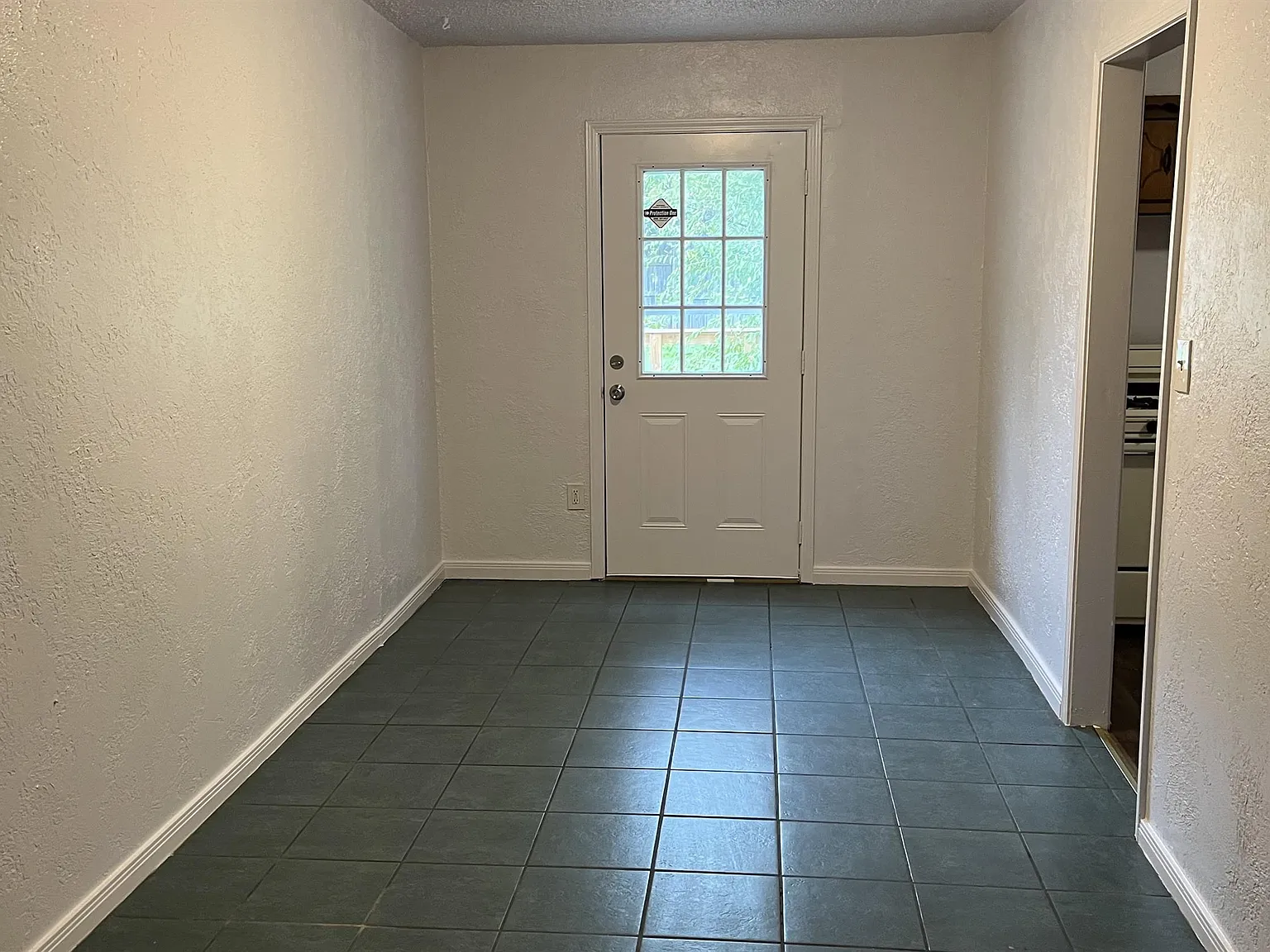 2325 McCracken Dr - 1 — Photo 3