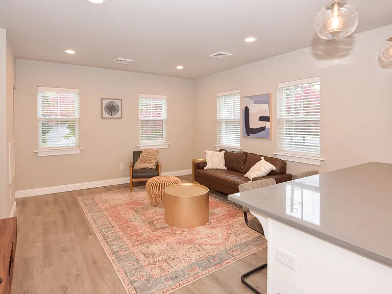 1401 Market St #2L — Photo 38
