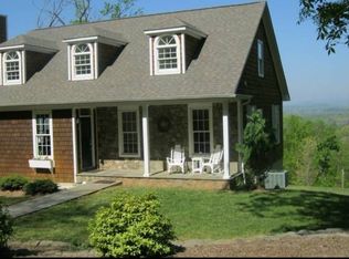 6112 Hawksnest Rd, Marshall, VA 20115