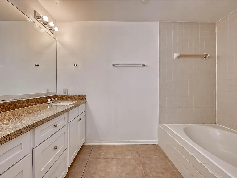 8299 Cambridge St #1705 — Photo 25