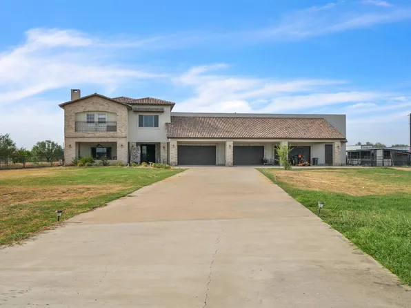 304 Tomcat Rd, Laredo, TX 78045