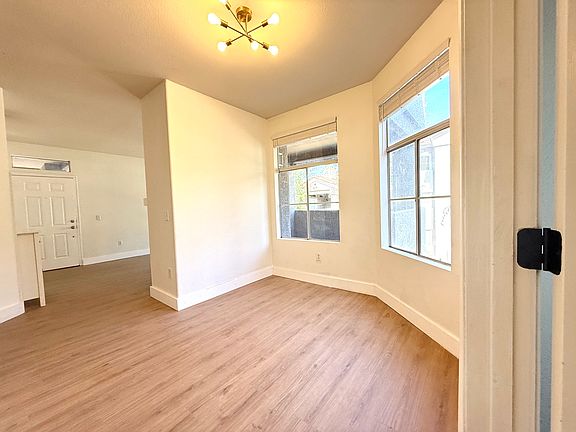 3rd image of 3830 S Lakewood Pkwy #2156
