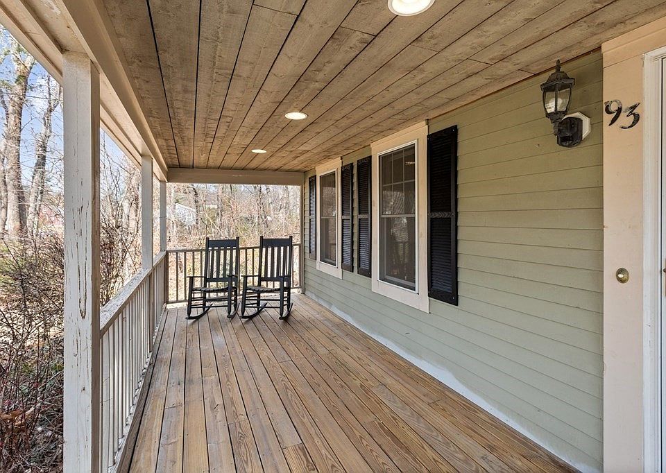 93 Richardson Ave, Attleboro, MA 02703 Zillow