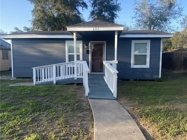 605 Hobbs Ave, Alice, TX 78332