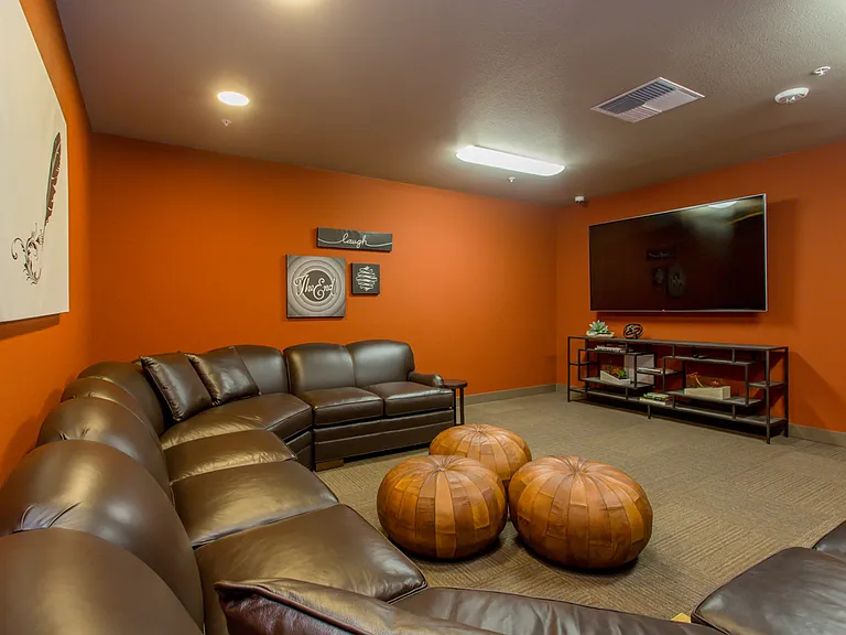 Scriber Creek Apartments — Photo 4