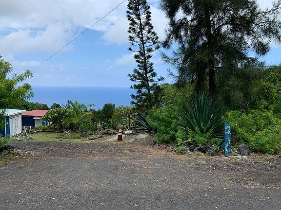 3rd image of 88-1475 Lehua Ave