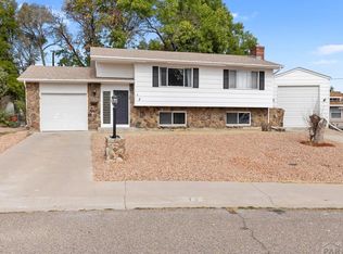 11 Macgregor Rd, Pueblo, CO 81001