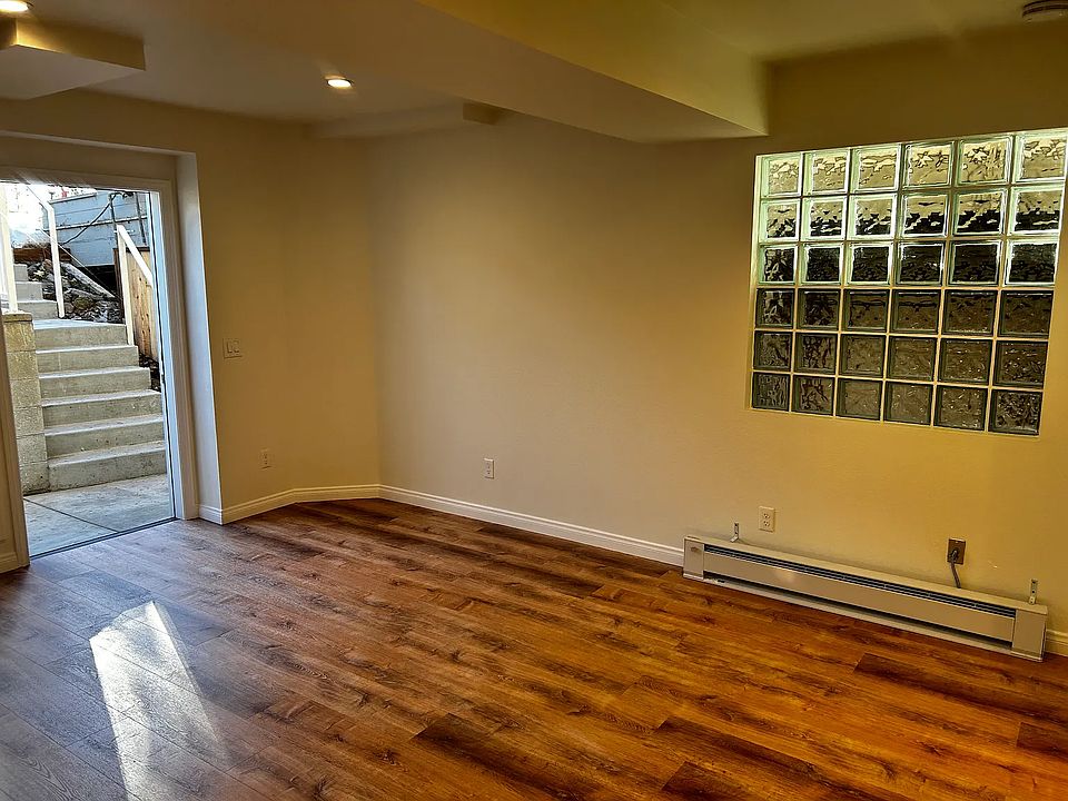 1st image of 897 Balboa Ave Unit B