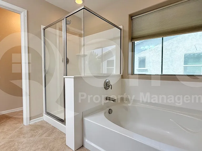 1142 E Sourwood Dr — Photo 20