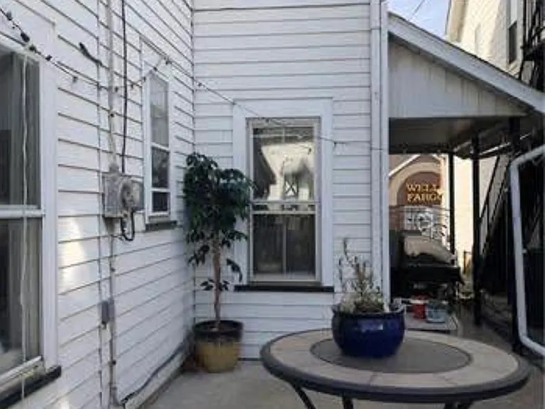 1837 Main St — Photo 2