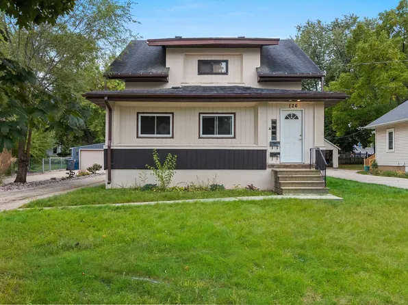 126 E Mission Rd, Green Bay, WI 54301