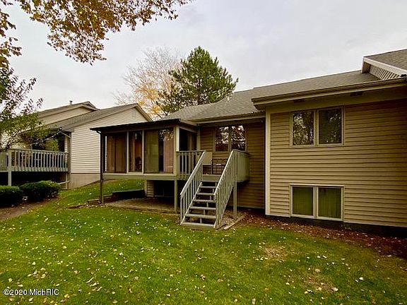 5th image of 2709 Mulford Dr SE
