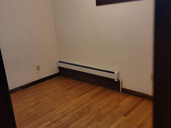 4th image of 912 W 145th St #0