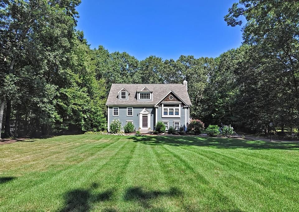 498 Gilbert St, Mansfield, MA 02048 Zillow