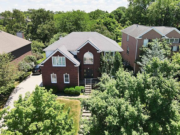 5th image of 520 Lake Valley Dr