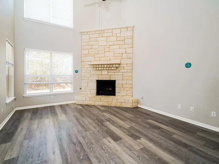 909 Hot Spring Valley — Photo 6