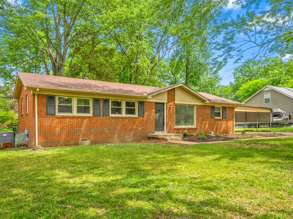 206 Maplewood Dr, Clarksville, TN 37042