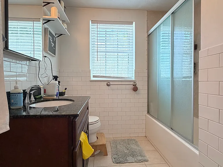 185 Lake Shore Rd #1 — Photo 11