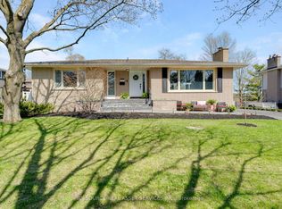 737 Holgate Cres, Kingston, ON K7M 5A7